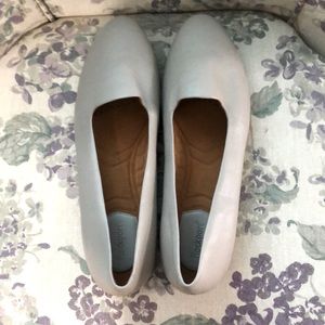 Rockport | nude leather comfort flats